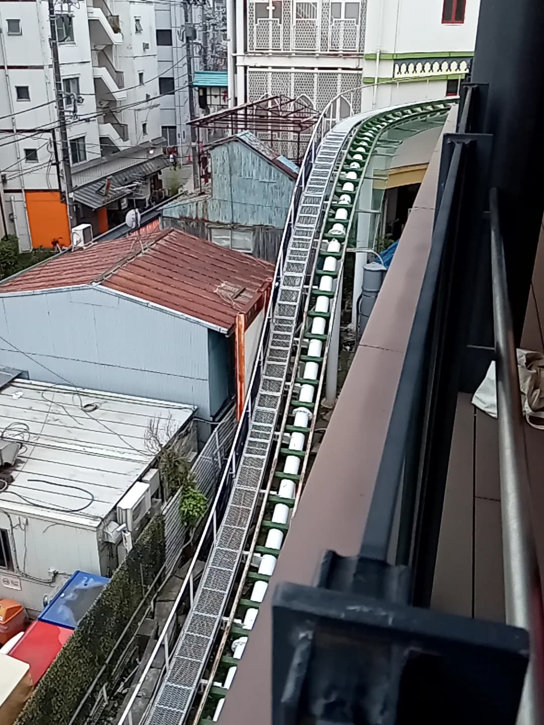 Roller-coaster track at Asakusa Hanayashiki, photographed in July 2025